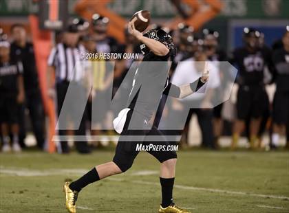 Thumbnail 2 in Servite vs. Mater Dei photogallery.