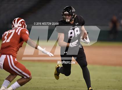 Thumbnail 3 in Servite vs. Mater Dei photogallery.