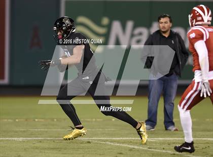 Thumbnail 1 in Servite vs. Mater Dei photogallery.