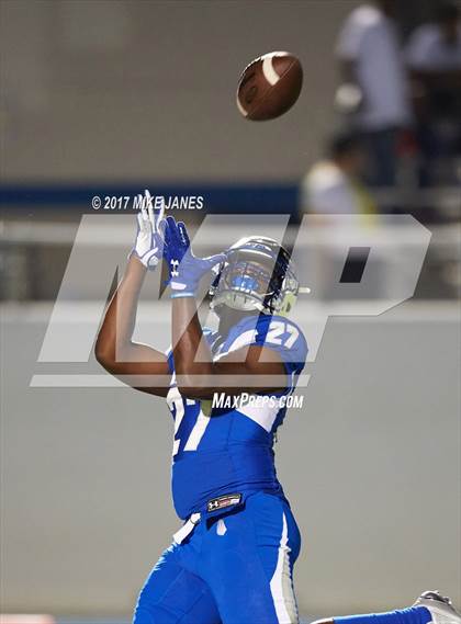 Thumbnail 3 in Central vs. IMG Academy photogallery.