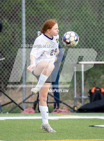Thumbnail 1 in Pieper vs. Edcouch-Elsa (UIL Region IV 5A D2 Regional Semifinals Soccer) photogallery.