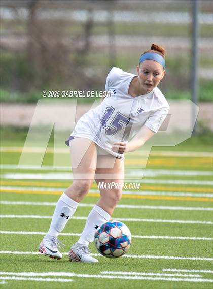 Thumbnail 1 in Pieper vs. Edcouch-Elsa (UIL Region IV 5A D2 Regional Semifinals Soccer) photogallery.