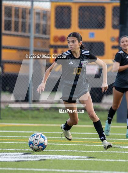 Thumbnail 1 in Pieper vs. Edcouch-Elsa (UIL Region IV 5A D2 Regional Semifinals Soccer) photogallery.