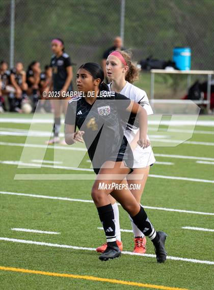 Thumbnail 2 in Pieper vs. Edcouch-Elsa (UIL Region IV 5A D2 Regional Semifinals Soccer) photogallery.