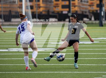 Thumbnail 2 in Pieper vs. Edcouch-Elsa (UIL Region IV 5A D2 Regional Semifinals Soccer) photogallery.
