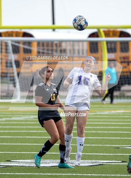 Thumbnail 1 in Pieper vs. Edcouch-Elsa (UIL Region IV 5A D2 Regional Semifinals Soccer) photogallery.