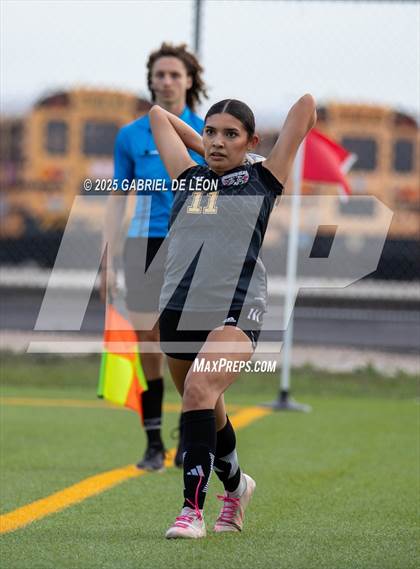 Thumbnail 2 in Pieper vs. Edcouch-Elsa (UIL Region IV 5A D2 Regional Semifinals Soccer) photogallery.