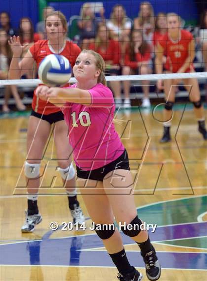 Thumbnail 3 in Faith Lutheran vs. Cathedral Catholic (Durango Fall Classic) photogallery.