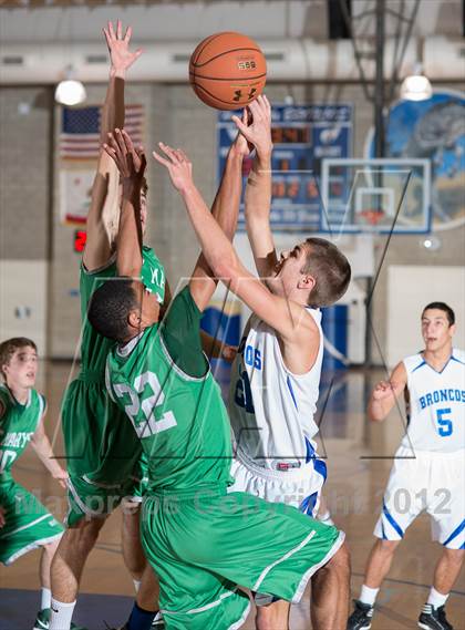 Thumbnail 2 in St. Mary's vs Rancho Bernardo (Torrey Pines Holiday Classic) photogallery.