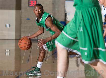 Thumbnail 2 in St. Mary's vs Rancho Bernardo (Torrey Pines Holiday Classic) photogallery.