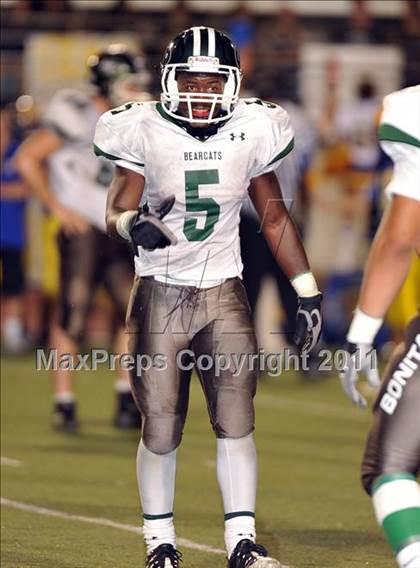 Thumbnail 2 in San Dimas vs. Bonita photogallery.