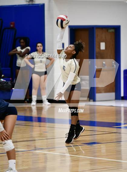 Thumbnail 3 in Hylton @ Osbourn Park photogallery.