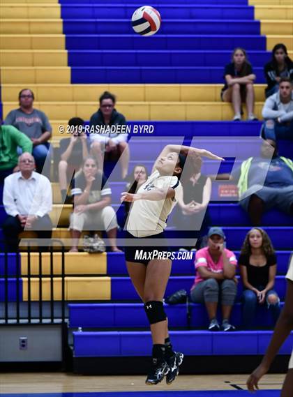 Thumbnail 2 in Hylton @ Osbourn Park photogallery.