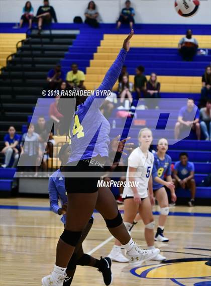 Thumbnail 2 in Hylton @ Osbourn Park photogallery.