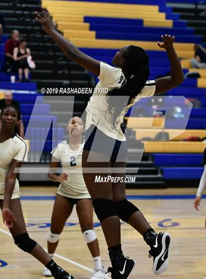 Thumbnail 3 in Hylton @ Osbourn Park photogallery.