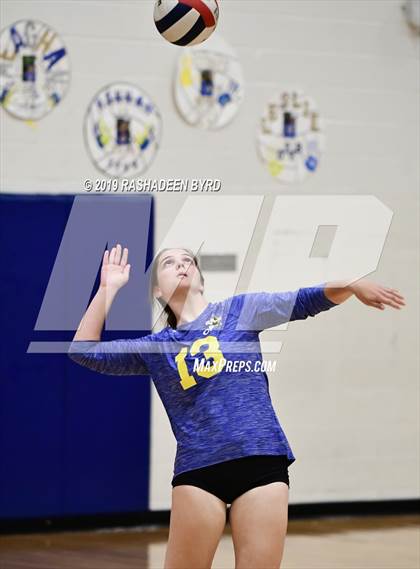 Thumbnail 2 in Hylton @ Osbourn Park photogallery.