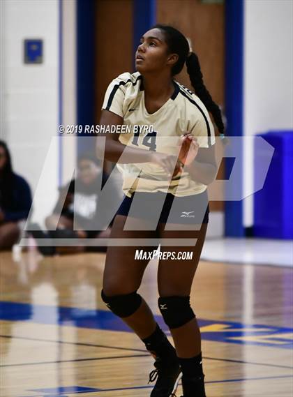 Thumbnail 3 in Hylton @ Osbourn Park photogallery.