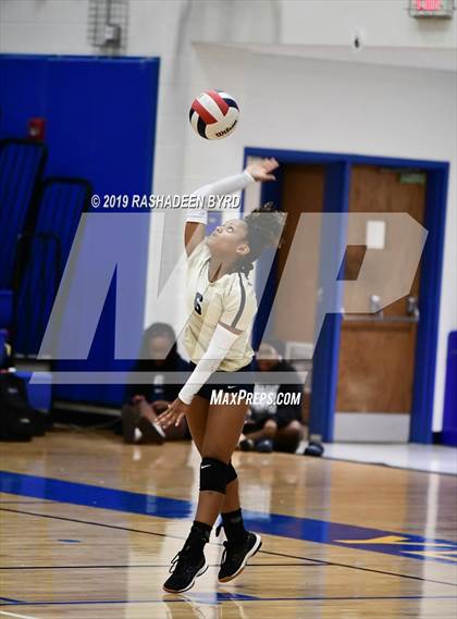 Thumbnail 3 in Hylton @ Osbourn Park photogallery.