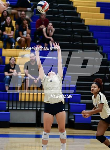 Thumbnail 1 in Hylton @ Osbourn Park photogallery.