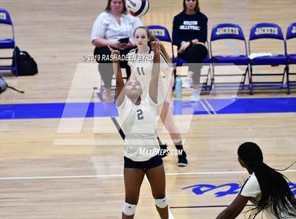 Thumbnail 3 in Hylton @ Osbourn Park photogallery.