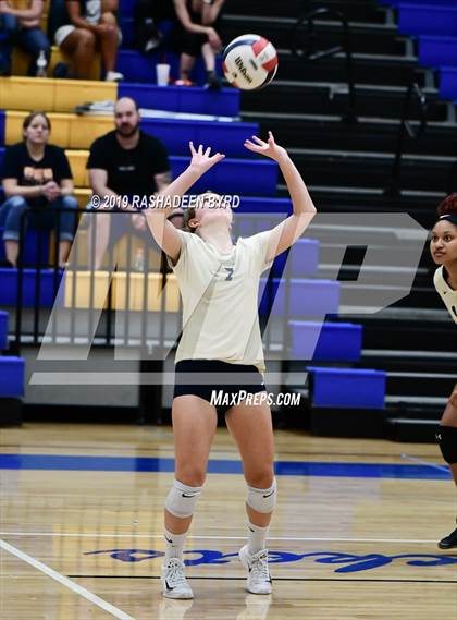Thumbnail 3 in Hylton @ Osbourn Park photogallery.