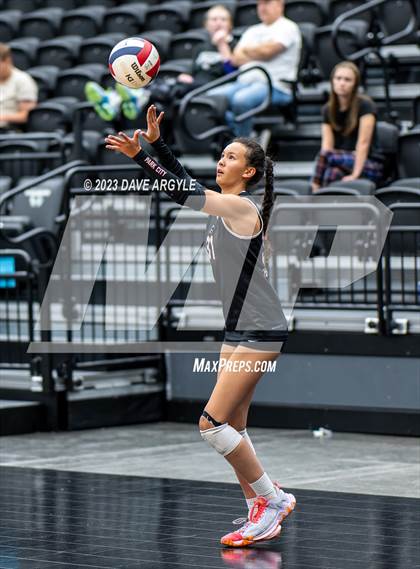 Thumbnail 1 in Davis vs. Park City (Utah Valley Invitational) photogallery.