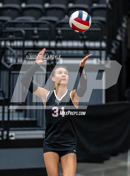 Thumbnail 1 in Davis vs. Park City (Utah Valley Invitational) photogallery.