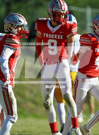 Thumbnail 2 in Moapa Valley @ Truckee (NIAA Class 3A Semifinal)  photogallery.