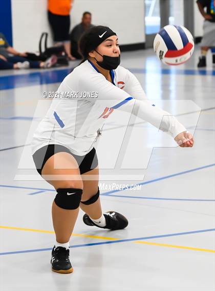 Thumbnail 2 in Rancho Solano Prep vs. Camelback (PCDS Desert Classic) photogallery.