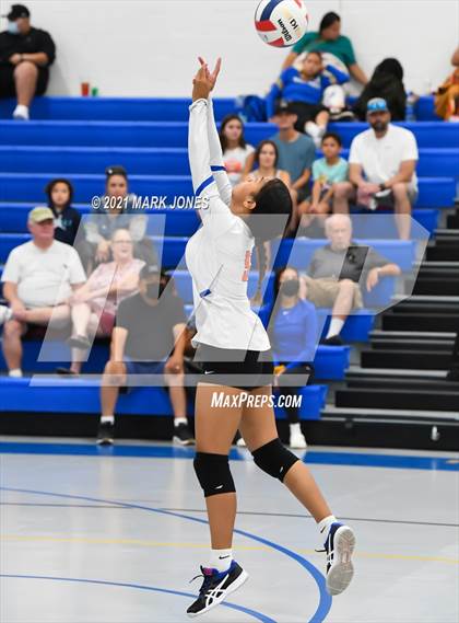 Thumbnail 2 in Rancho Solano Prep vs. Camelback (PCDS Desert Classic) photogallery.