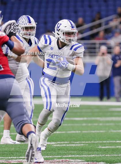 Thumbnail 2 in Veterans Memorial vs Veterans Memorial (UIL 5A Region Playoff) photogallery.