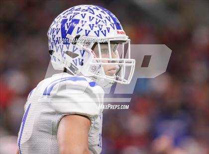 Thumbnail 2 in Veterans Memorial vs Veterans Memorial (UIL 5A Region Playoff) photogallery.