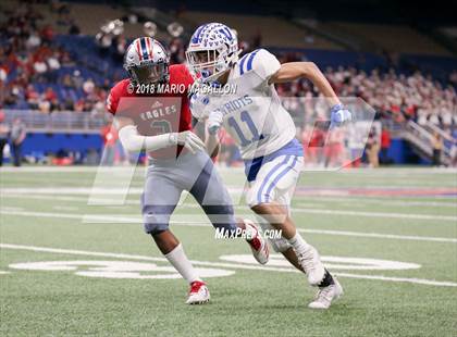 Thumbnail 3 in Veterans Memorial vs Veterans Memorial (UIL 5A Region Playoff) photogallery.