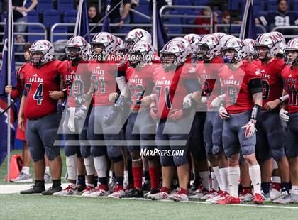 Thumbnail 1 in Veterans Memorial vs Veterans Memorial (UIL 5A Region Playoff) photogallery.