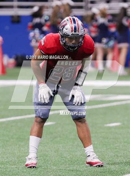Thumbnail 1 in Veterans Memorial vs Veterans Memorial (UIL 5A Region Playoff) photogallery.