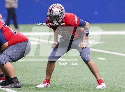 Thumbnail 3 in Veterans Memorial vs Veterans Memorial (UIL 5A Region Playoff) photogallery.
