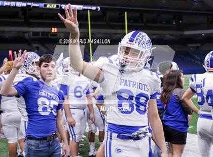 Thumbnail 1 in Veterans Memorial vs Veterans Memorial (UIL 5A Region Playoff) photogallery.