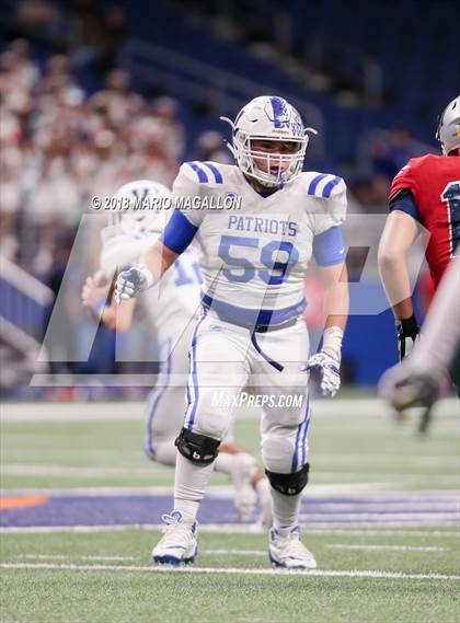 Thumbnail 2 in Veterans Memorial vs Veterans Memorial (UIL 5A Region Playoff) photogallery.