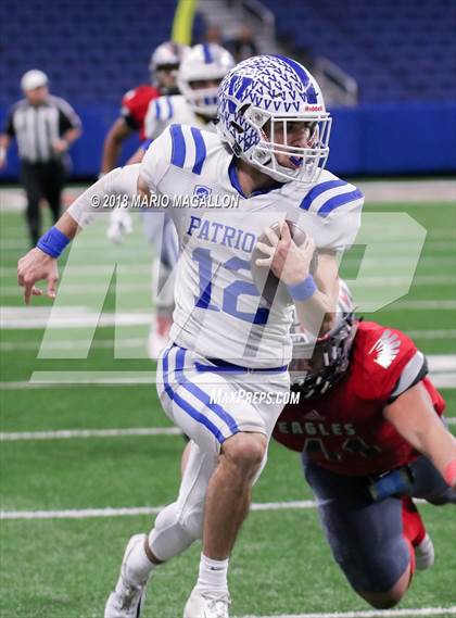 Thumbnail 3 in Veterans Memorial vs Veterans Memorial (UIL 5A Region Playoff) photogallery.