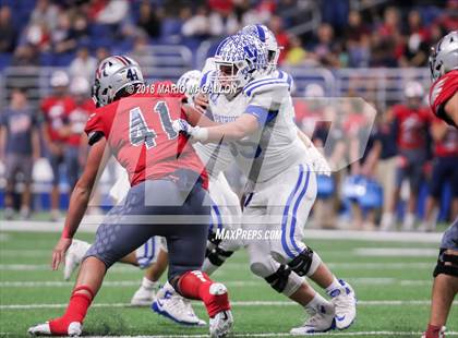 Thumbnail 1 in Veterans Memorial vs Veterans Memorial (UIL 5A Region Playoff) photogallery.