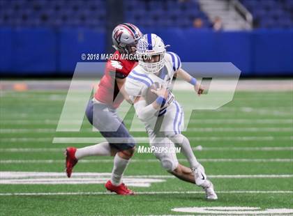 Thumbnail 3 in Veterans Memorial vs Veterans Memorial (UIL 5A Region Playoff) photogallery.