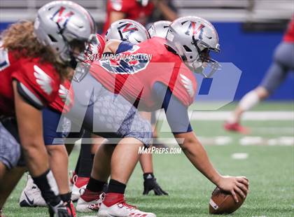 Thumbnail 2 in Veterans Memorial vs Veterans Memorial (UIL 5A Region Playoff) photogallery.