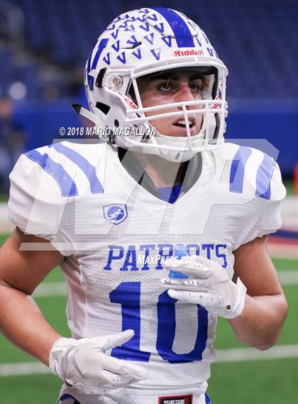 Thumbnail 3 in Veterans Memorial vs Veterans Memorial (UIL 5A Region Playoff) photogallery.