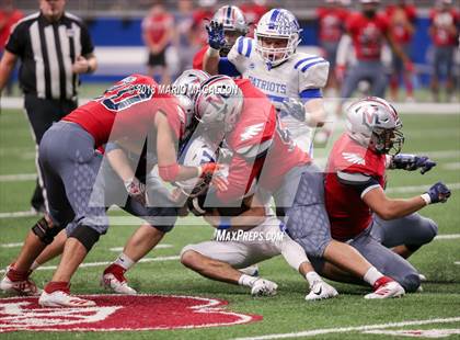 Thumbnail 2 in Veterans Memorial vs Veterans Memorial (UIL 5A Region Playoff) photogallery.