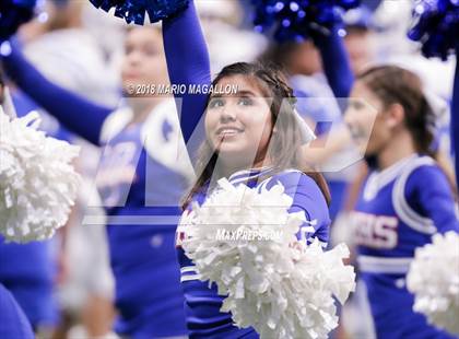 Thumbnail 1 in Veterans Memorial vs Veterans Memorial (UIL 5A Region Playoff) photogallery.