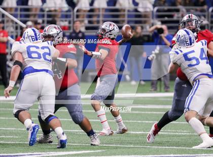 Thumbnail 3 in Veterans Memorial vs Veterans Memorial (UIL 5A Region Playoff) photogallery.