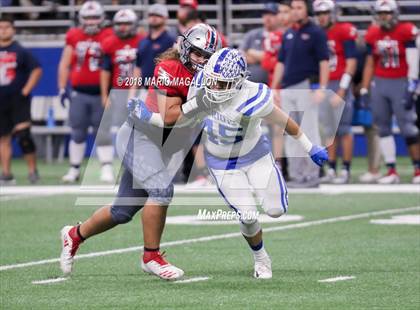 Thumbnail 1 in Veterans Memorial vs Veterans Memorial (UIL 5A Region Playoff) photogallery.