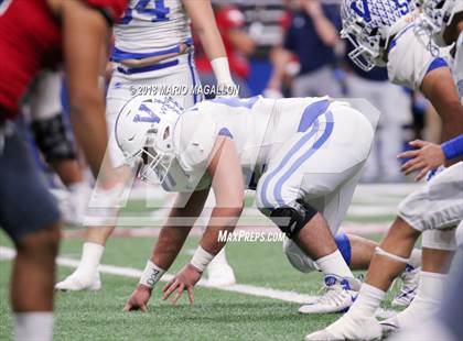 Thumbnail 1 in Veterans Memorial vs Veterans Memorial (UIL 5A Region Playoff) photogallery.