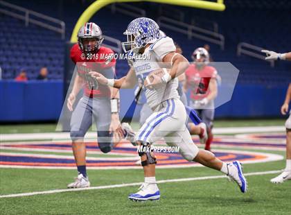 Thumbnail 1 in Veterans Memorial vs Veterans Memorial (UIL 5A Region Playoff) photogallery.