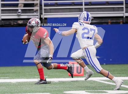 Thumbnail 1 in Veterans Memorial vs Veterans Memorial (UIL 5A Region Playoff) photogallery.
